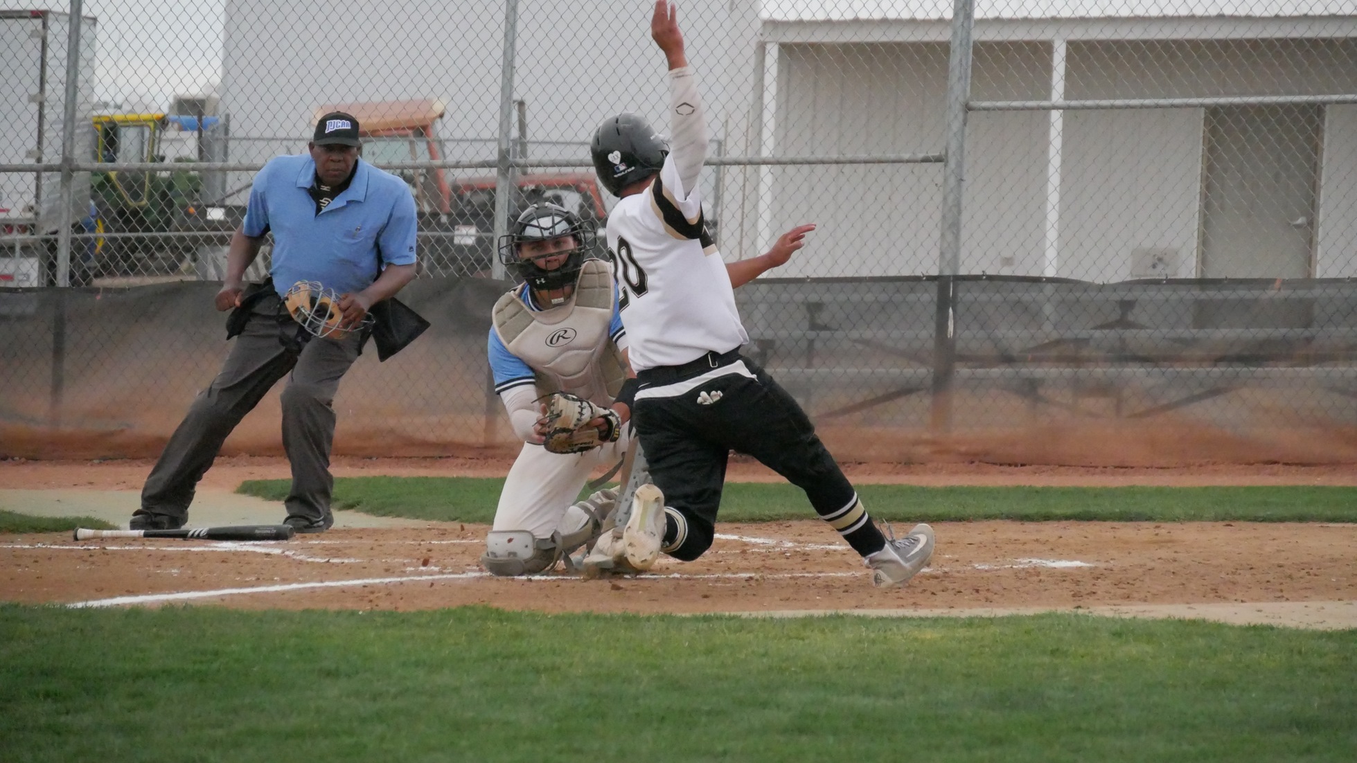 Plainsmen Weather the Storm