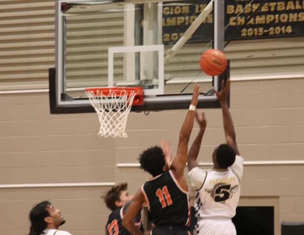 Kaamil Domingo goes up for 2.