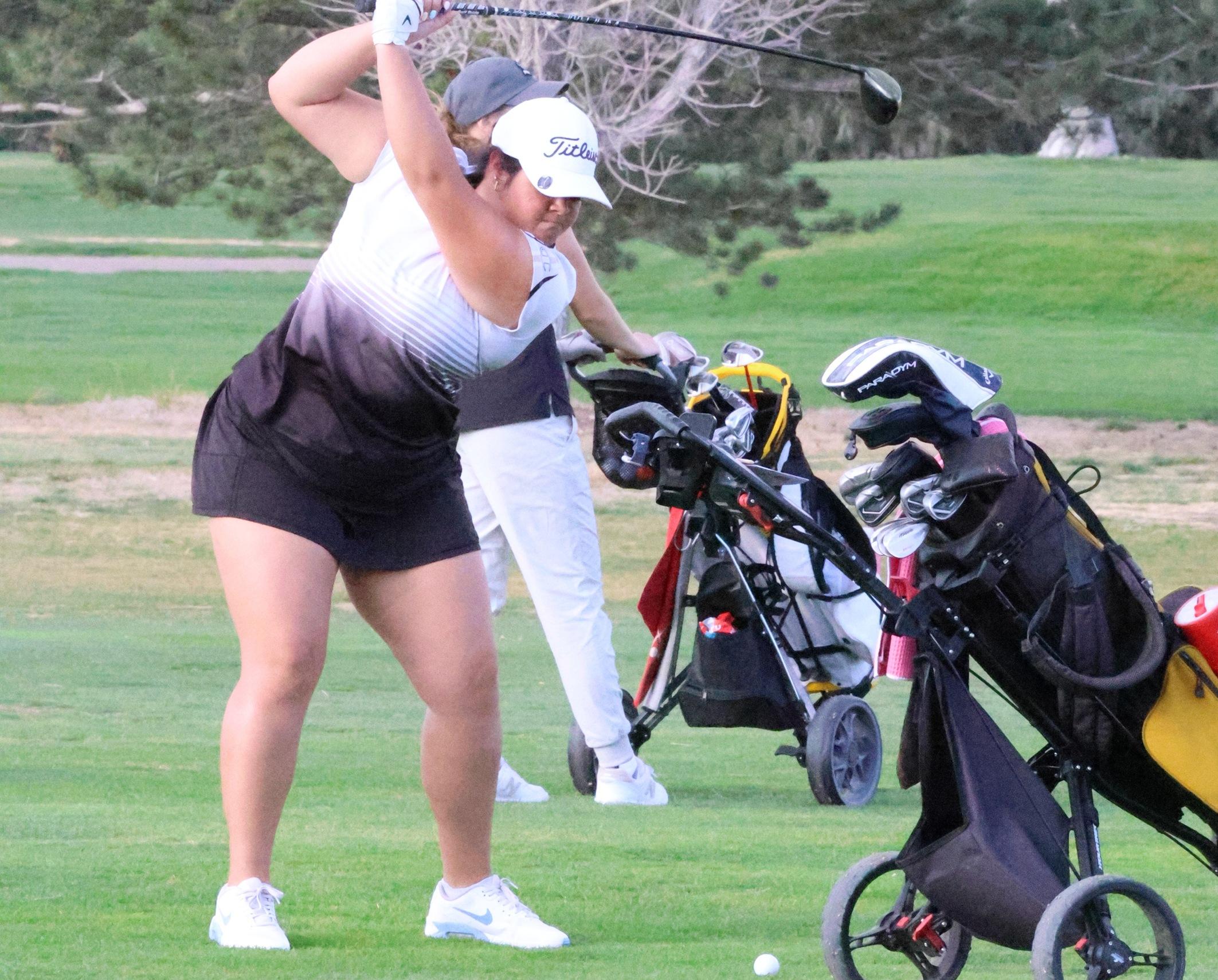 Northeastern Women's Golf Team Host Home Tournament