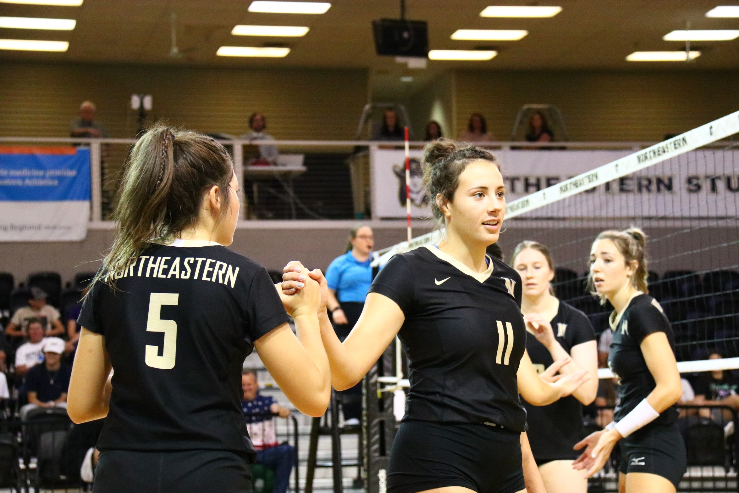 Volleyball Wins 3 at Wyo-Braska Tournament