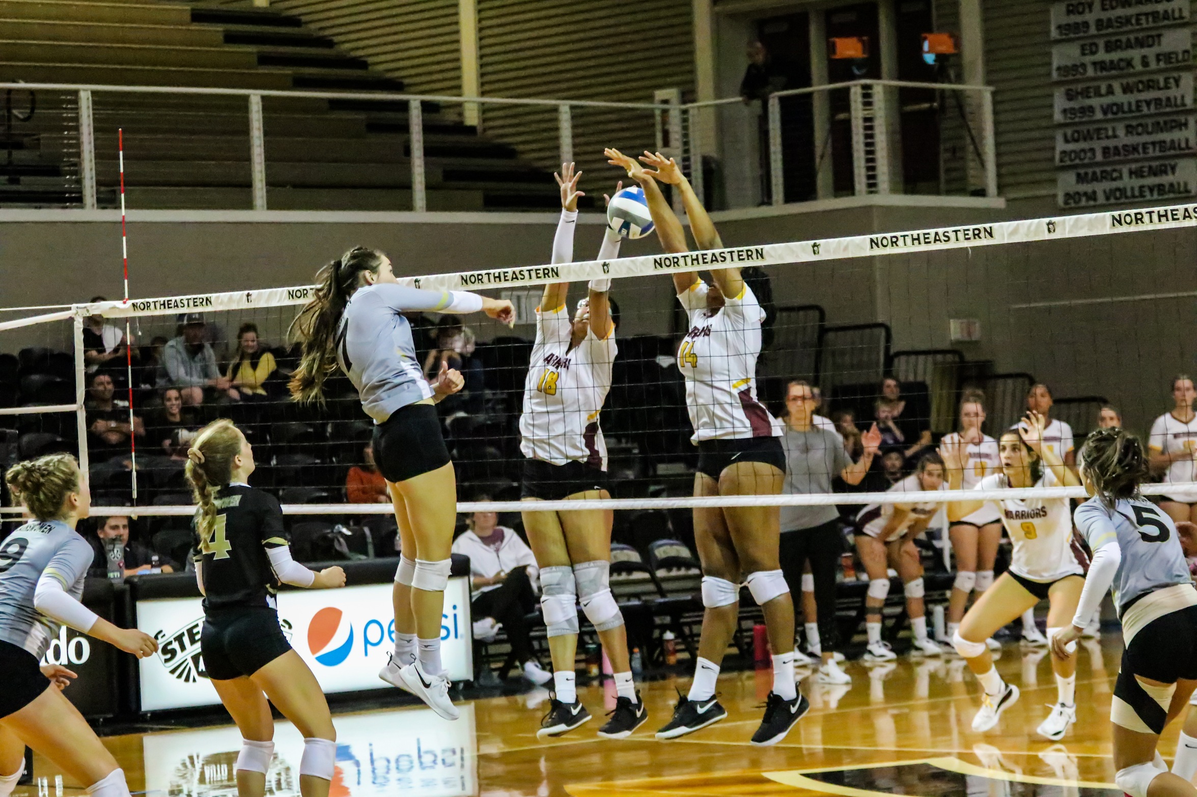 Plainswomen Win Back-to-Back Conference Games at Home